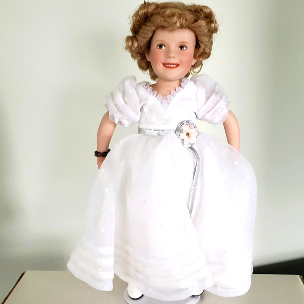 "Baby Take A Bow" Shirley Temple Movie Classics doll.